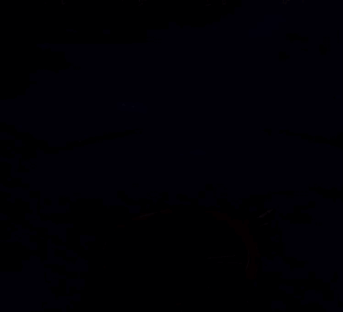 鏡の前に現れるラリカ